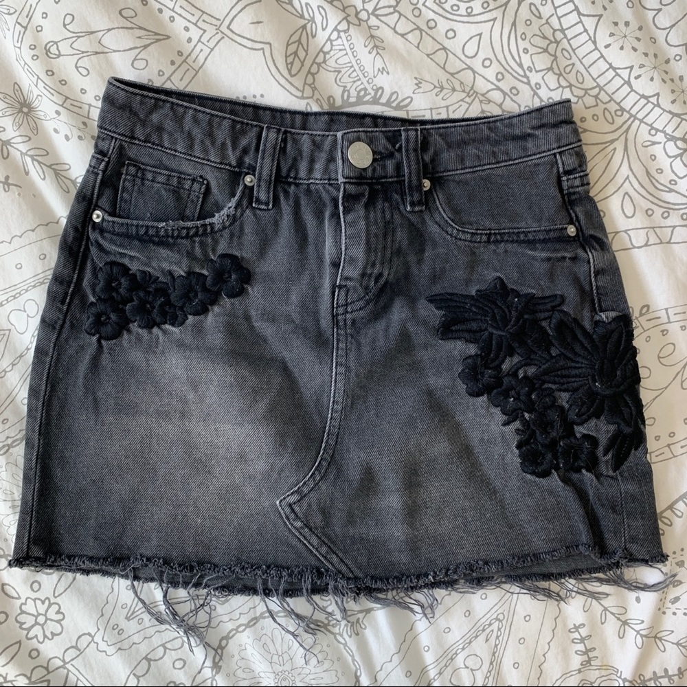 BDG Urban Outfitters Jean Skirt - size XS